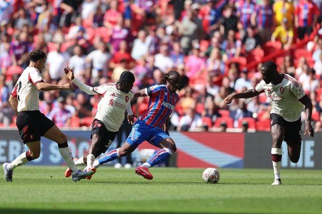 阿森纳49场不败被曼联终结是黑哨